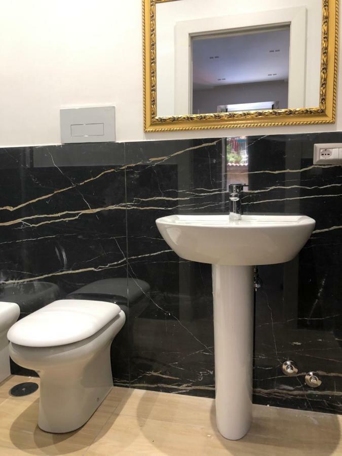 Nsh Apparthotel, Napoli Centro 外观 照片